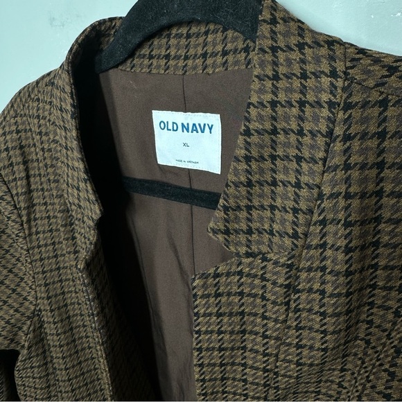 Old Navy Notched-Collar Pixie Blazer Jacket in Brown Houndstooth - Picture 4 of 7